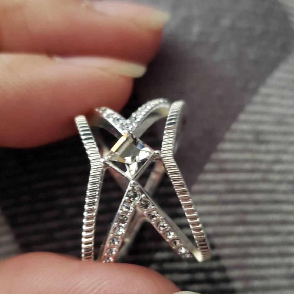 Silver ring - Picture 3 of 3